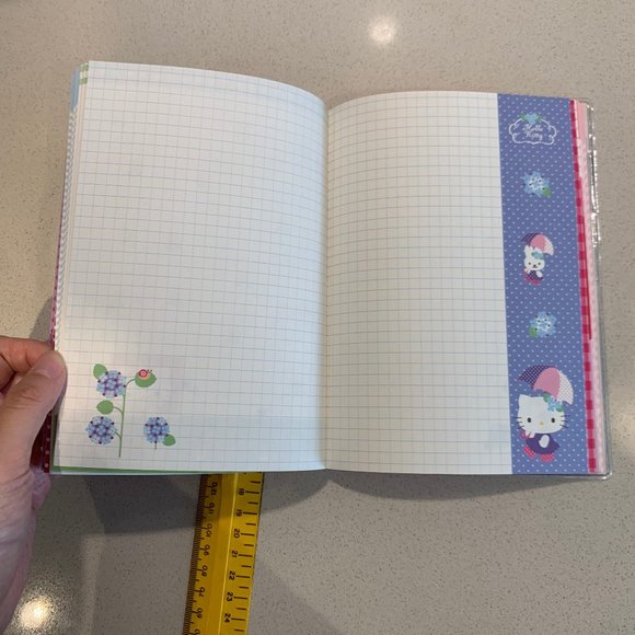 2011 HELLO KITTY PLANNER BRAND NEW - Picture 13 of 13
